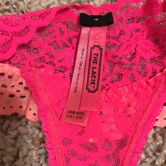 VS - matching bra (36C)/thong (OS) - never worn - Picture 8 of 16